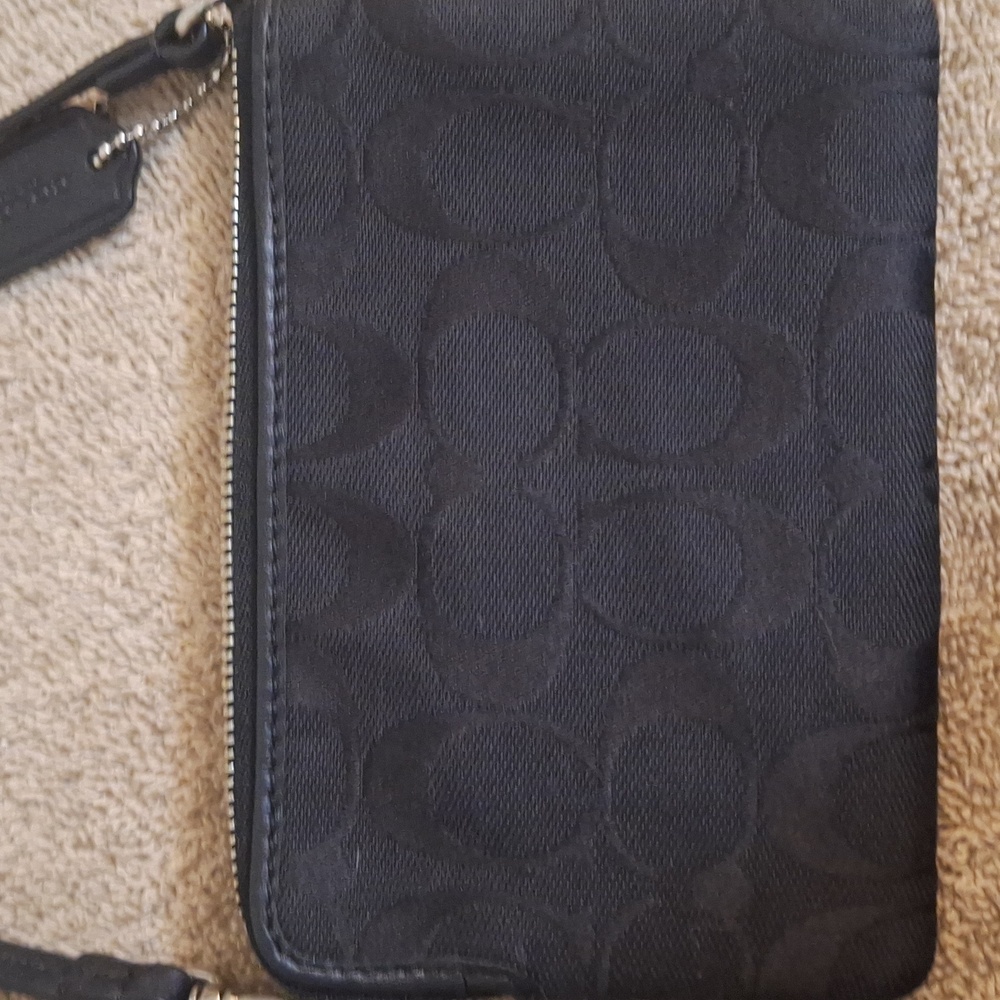 Coach Signature Black Wristlet - Picture 5 of 7